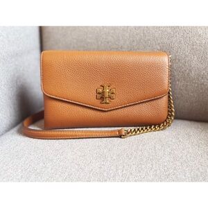 TORY BURCH Kira Pebbled Chain Wallet Crossbody